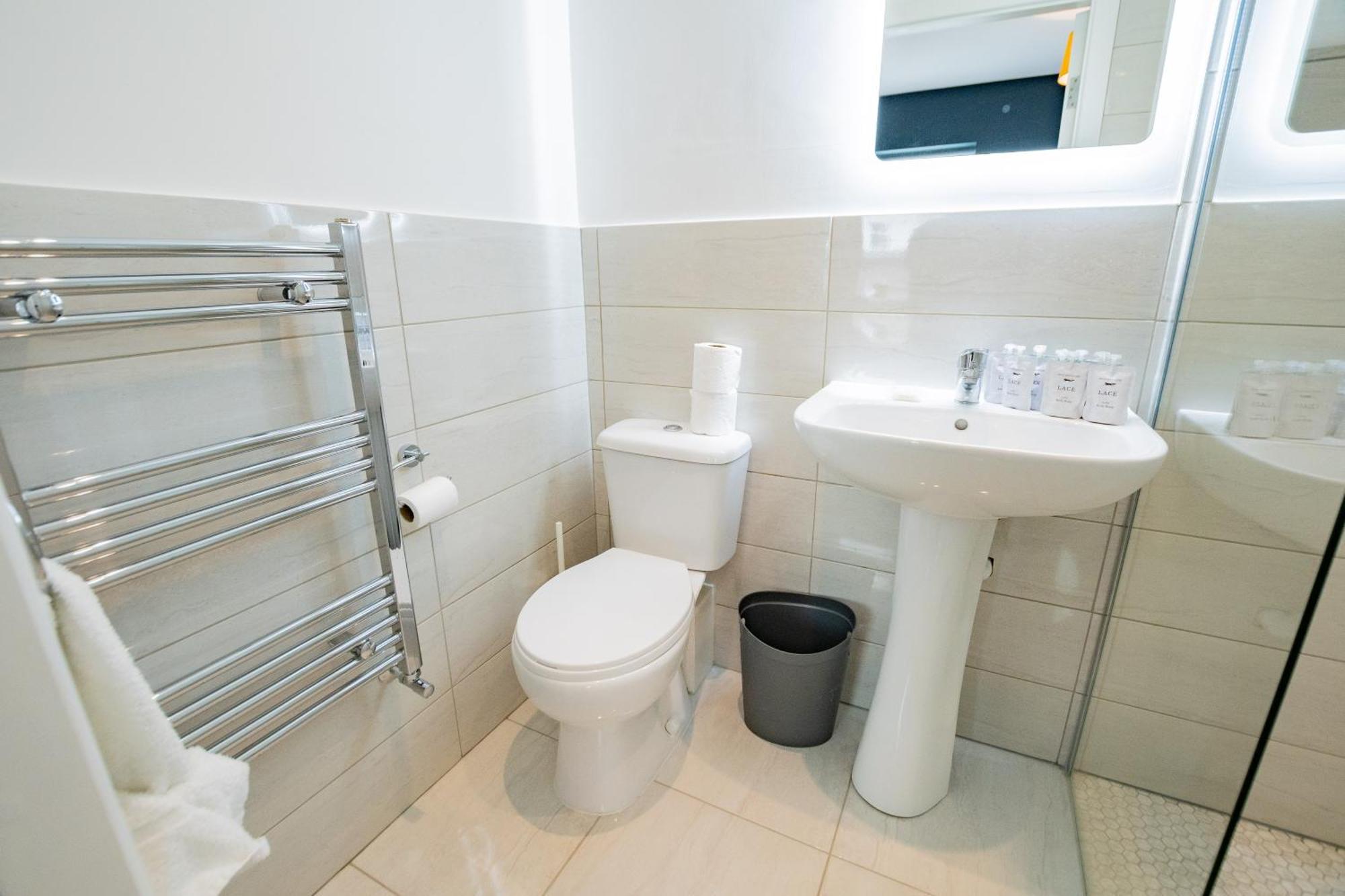 Villa The Large Group House -Sleeps 21 Dublin Exterior foto